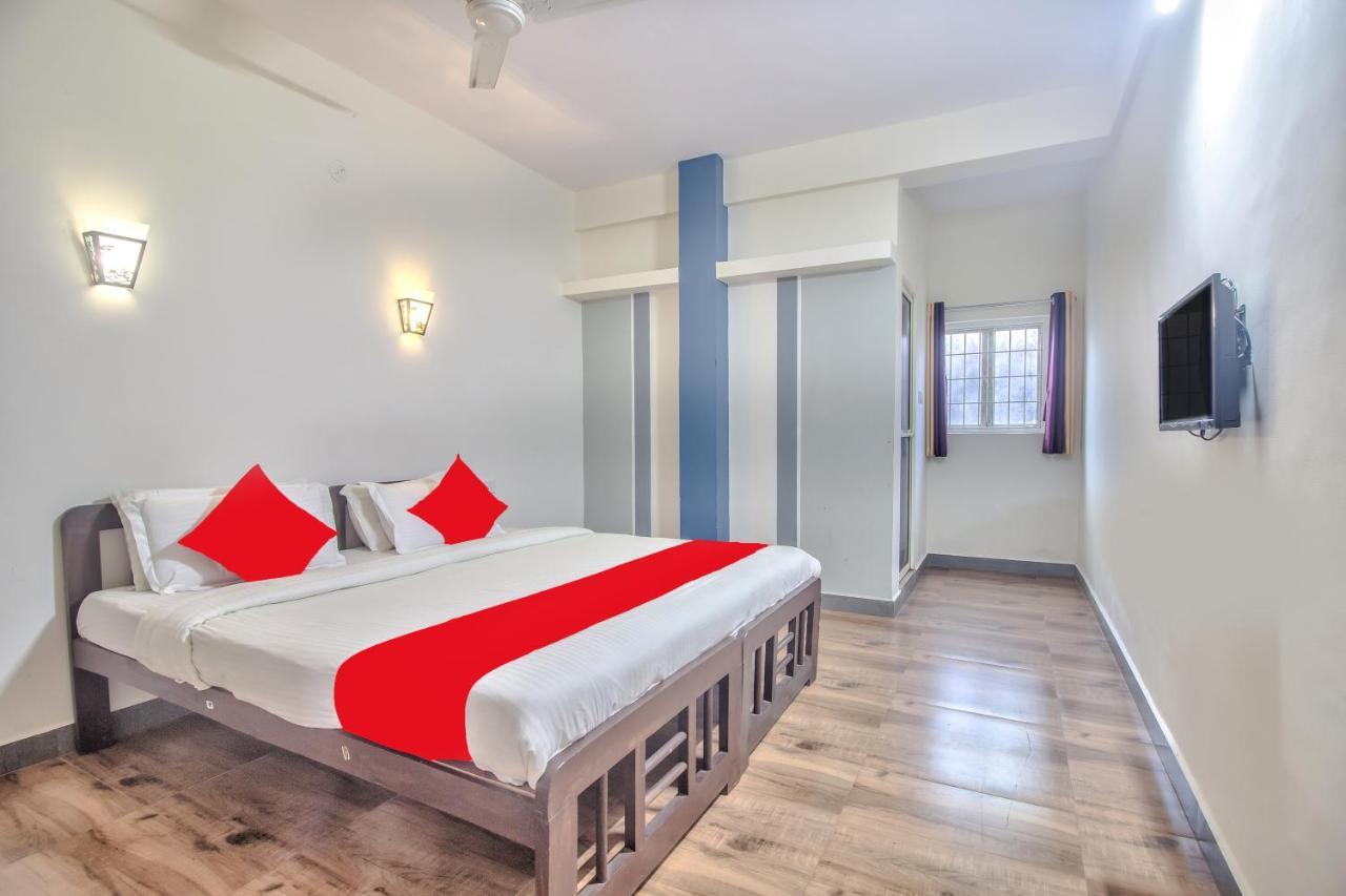 Hotel Walking 2 Beach Калангут Экстерьер фото